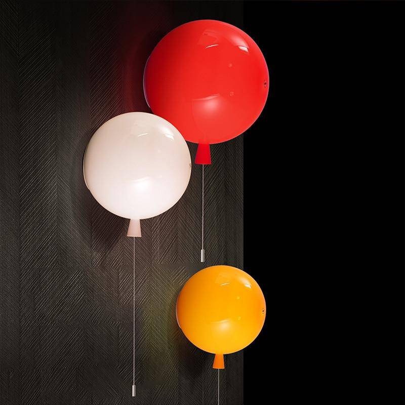 wall lamp design in the shape of a coloured balloon (various colours)