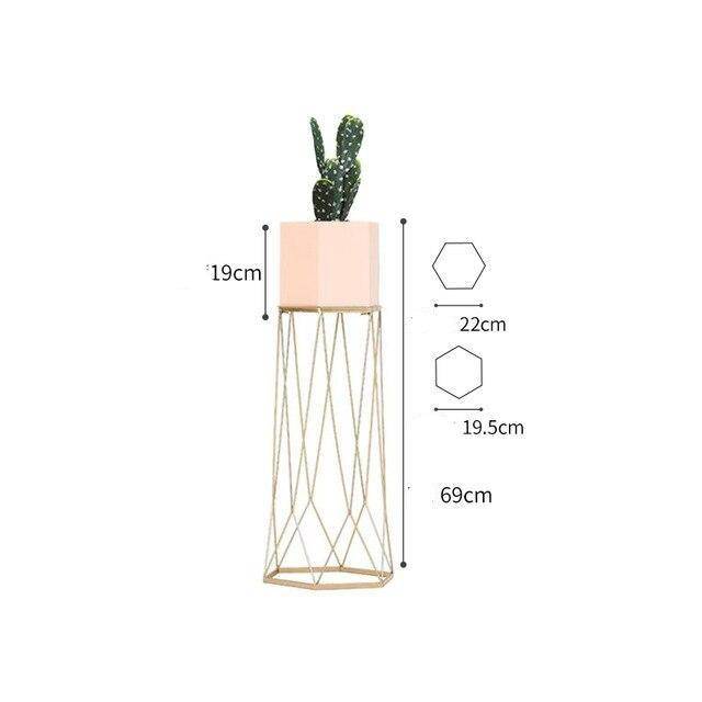 Pedestal sobre soporte alto design en metal con maceta geométrica