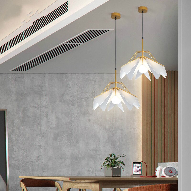 Suspension moderne LED abat-jour avec pétales triangulaires Andrea - vue 3 sur 9