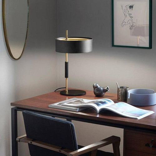 Lámpara de mesa design en metal dorado y acabado negro Loft