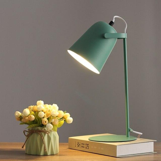 Lampe de bureau moderne avec abat-jour cylindrique coloré Ullysa - vue 7 sur 10