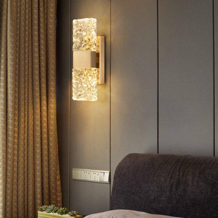 Lámpara de pared design con cristal LED y cubo dorado Loft