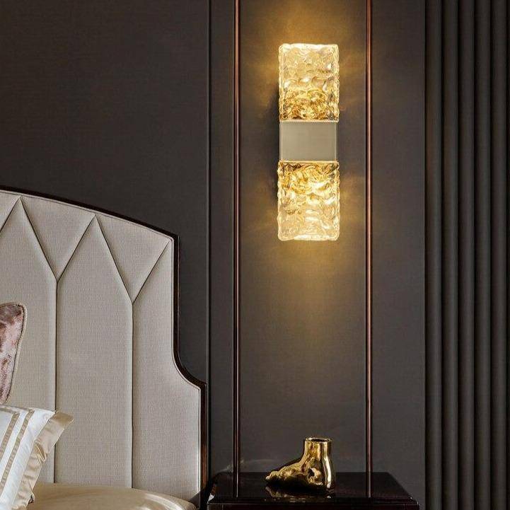 Applique murale design à LED en verre cristal et cube doré Loft