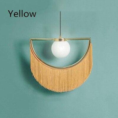 Suspension design LED avec demi-cercle en métal et pendentif coloré