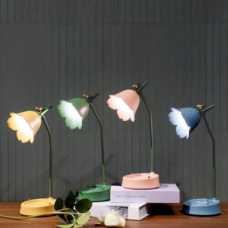 LED table lamp in coloured metal, flower style