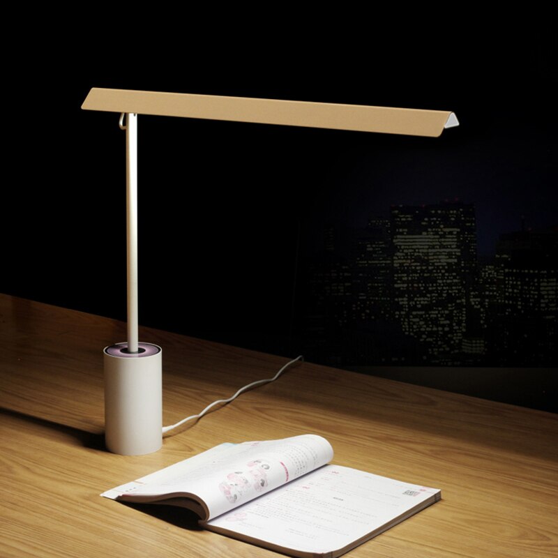 Luxury Lionna rectangular LED desk lamp