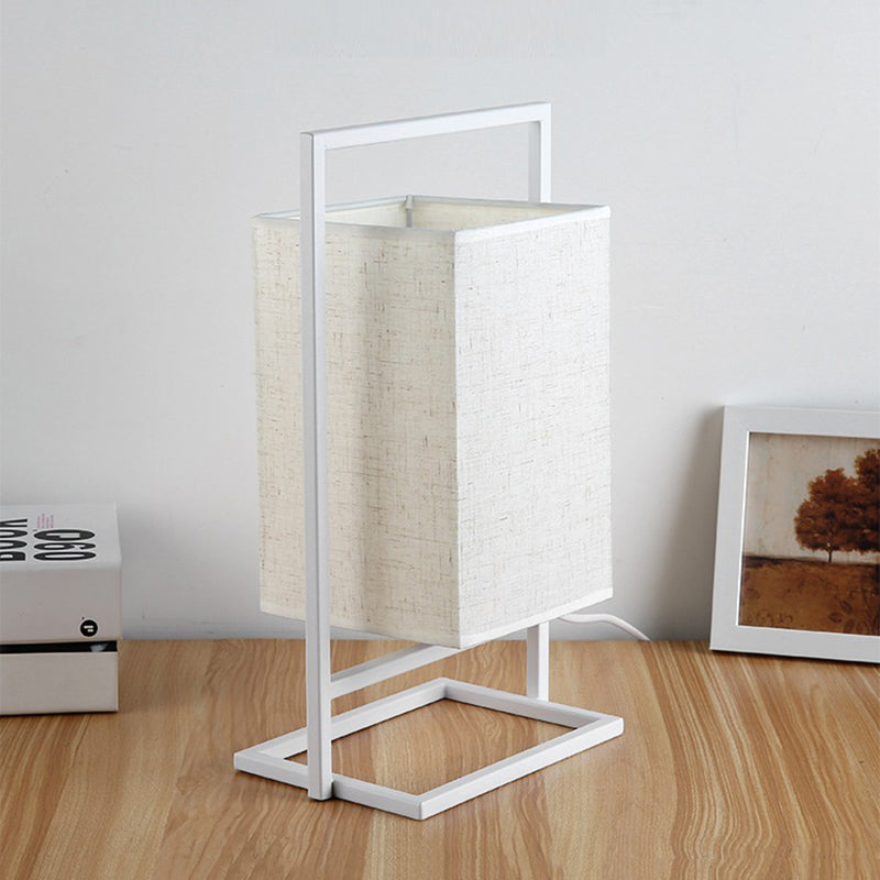 Lampe de bureau rétro en tissu et métal blanc Miot