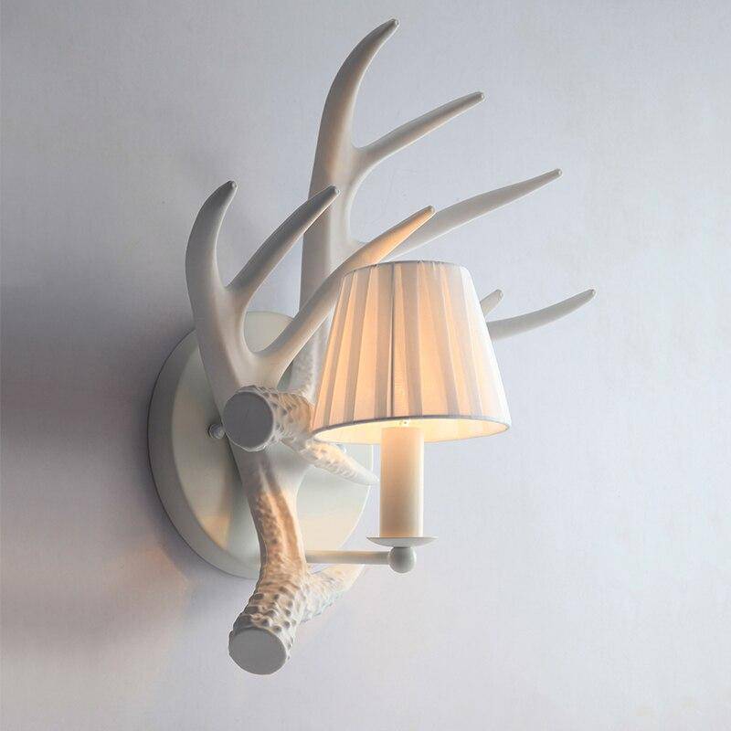 Applique murale rustique LED en bois blanc avec abat-jour vintage - vue 4 sur 7