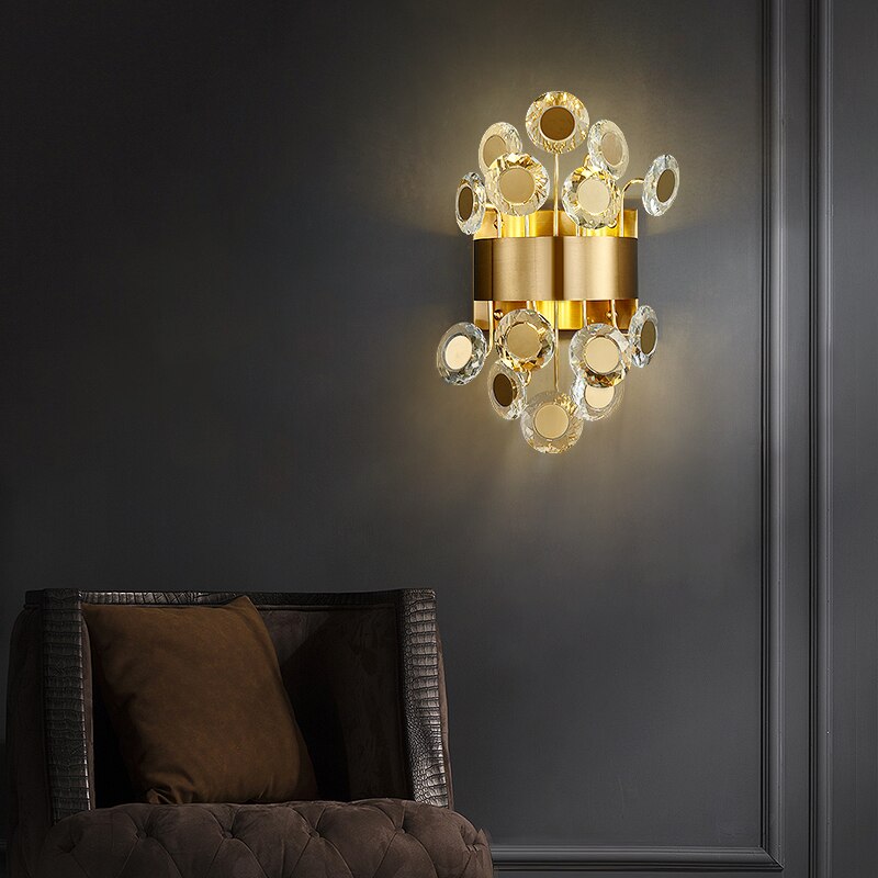 wall lamp modern LED wall light with round and golden details Uma