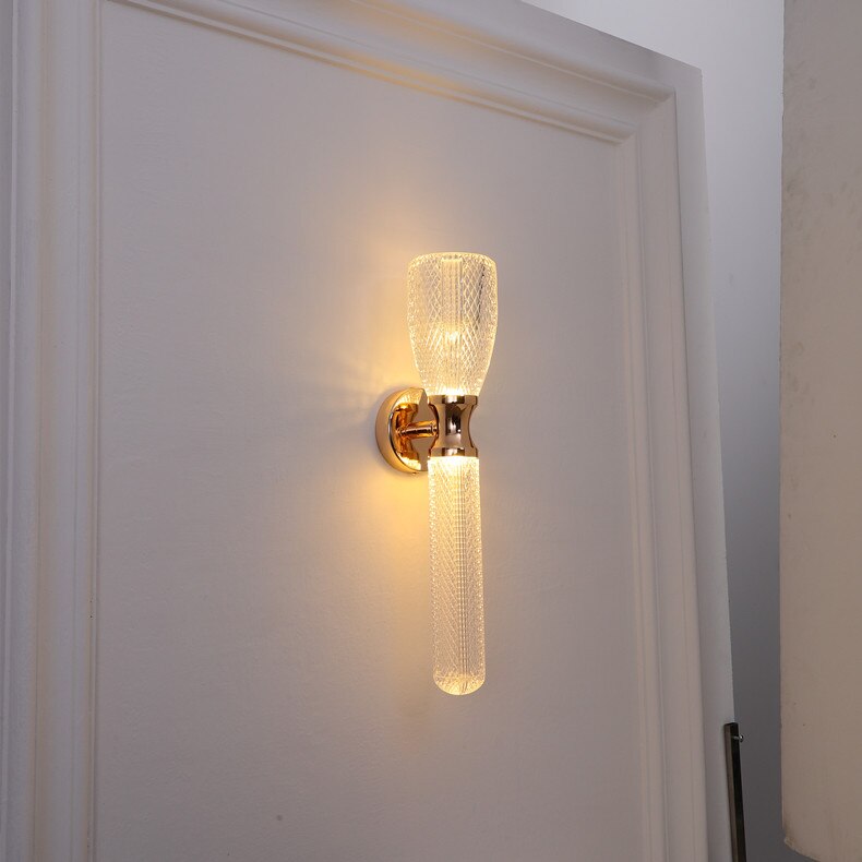 Aplique LED moderno Ursa de cristal y detalles dorados