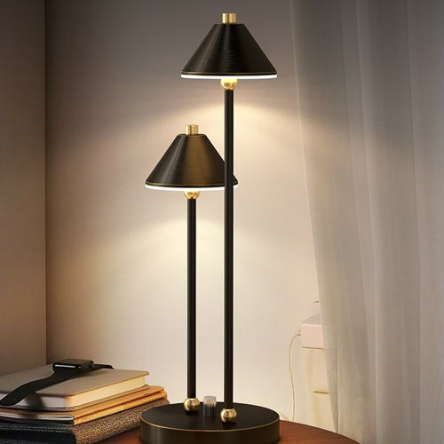 Moderna lámpara de mesa LED con doble brazo y pantalla Irma