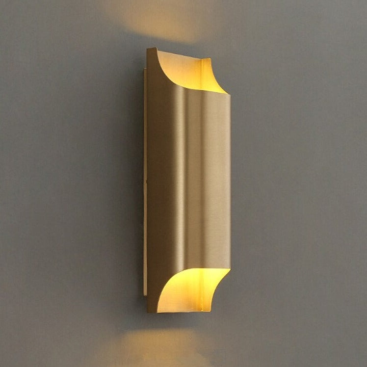 Aplique LED moderno Xanat en forma de barra de oro