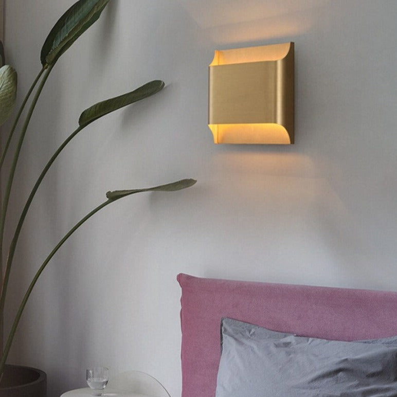 wall lamp modern LED wall lamp in the shape of a gold bar Xanat