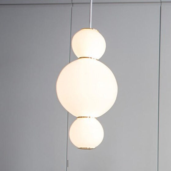 Suspension moderne LED avec perles lumineuses Julene