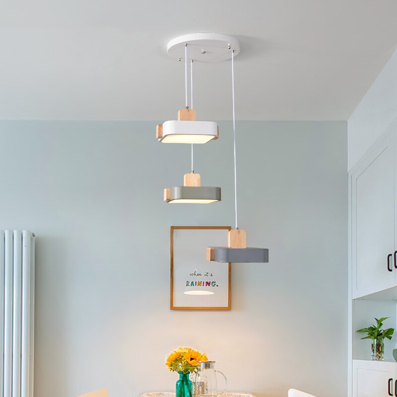 Scandinavian LED chandelier with lampshade in wood Ainhara