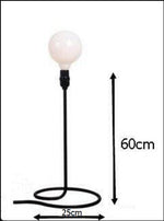 Lampadaire minimaliste sur pied
