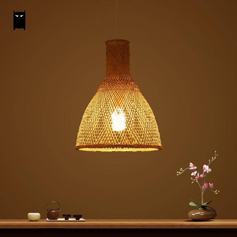 Suspension en rotin LED avec abat-jour arrondi de couleur beige