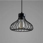 Suspension design industriel avec lampe en cage