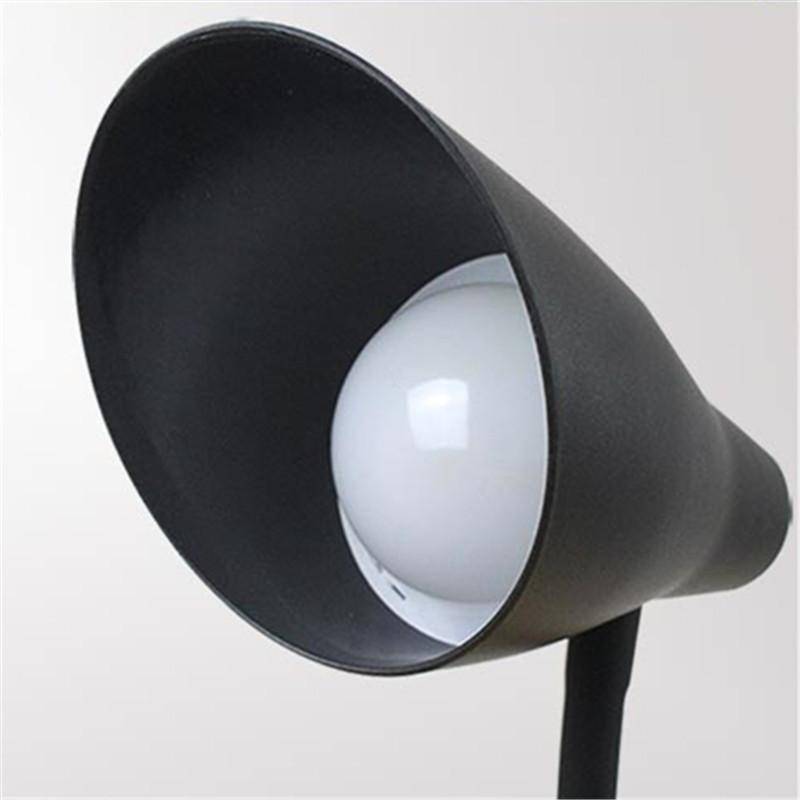 Lampe de bureau LED branchement USB (noir ou blanc)