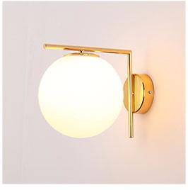 Lámpara de pared design con rama dorada y bola de cristal