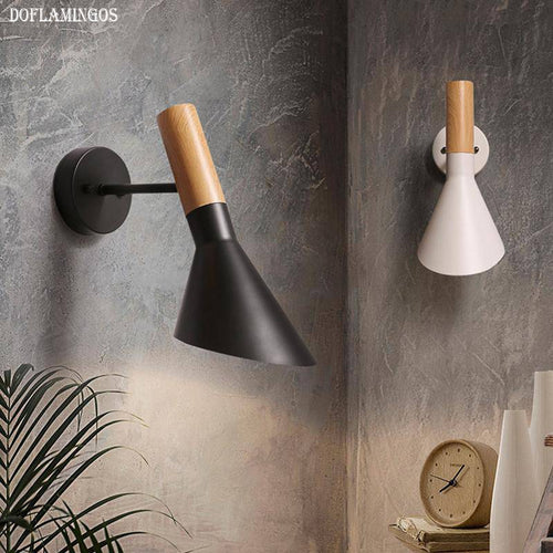 Lámpara de pared design en madera y metal (blanco o negro)