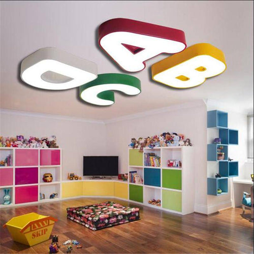 Lámpara de techo LED para niños con forma de letras del alfabeto