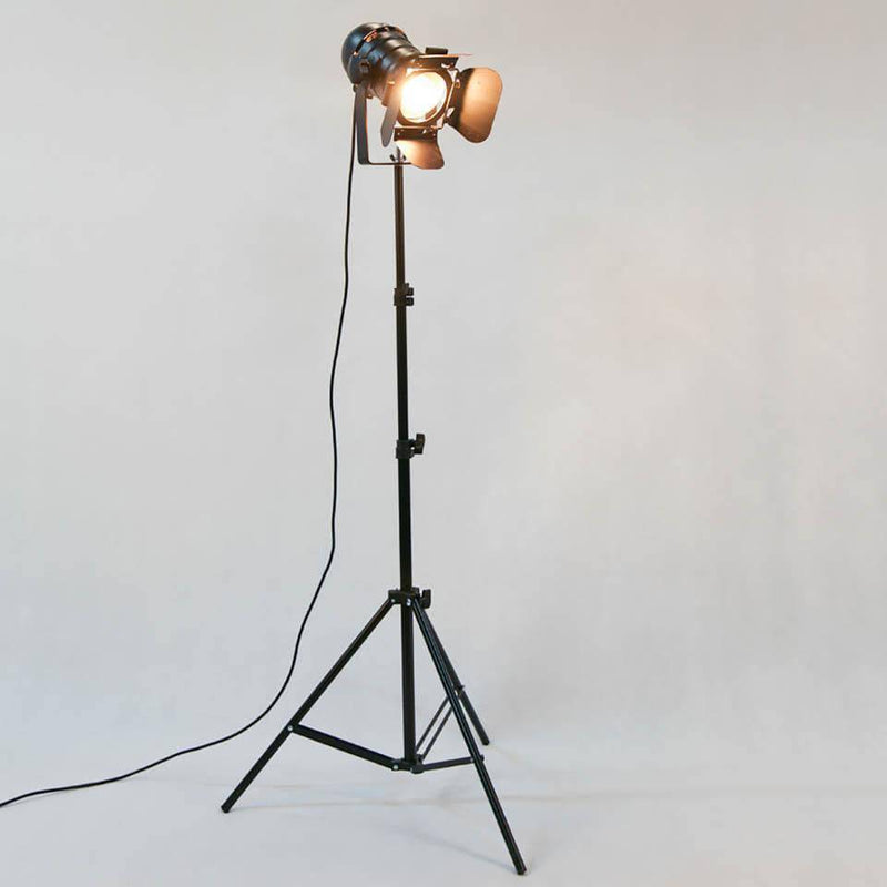 Lampadaire projecteur sur pied ajustable façon cinéma