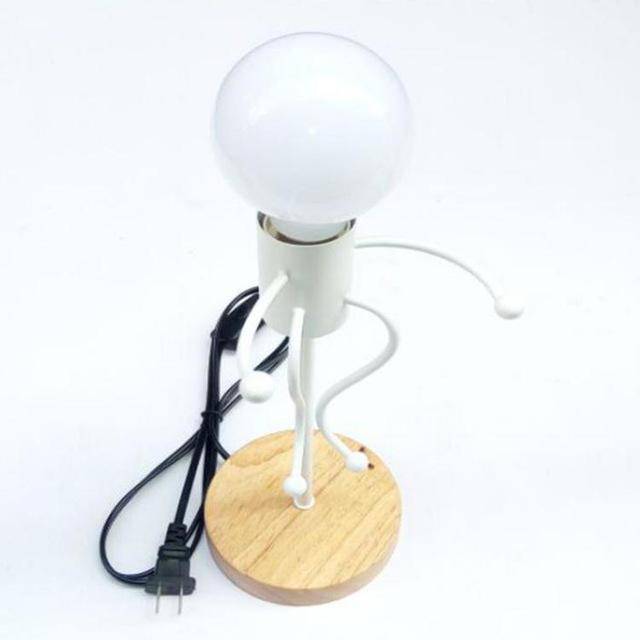 Lampe à poser avec socle en bois et bras en métal