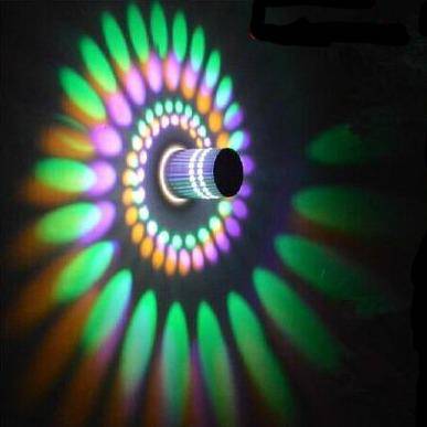 Plafonnier ou applique LED effet coloré Gallery - vue 3 sur 12