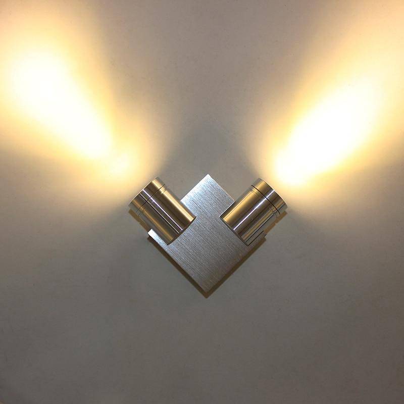 Applique murale LED chromée avec deux spots - vue 3 sur 4