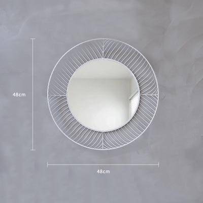 Round decorative metal wall mirror in white Lattice