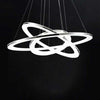 Lustre design avec plusieurs cercles chromés entrelacés Rings