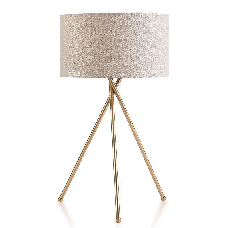 Lámpara de mesa design oro con pantalla de tela