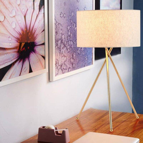 Lampe à poser design dorée avec abat-jour en tissu - vue 3 sur 5