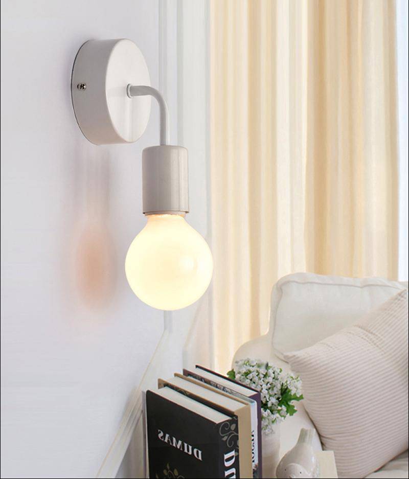 Applique murale LED ampoule tombante (noir ou blanc) - vue 3 sur 6