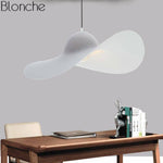 Suspension design LED blanche ondulée Hat