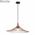 Suspension design à LED chapeau de paille coloré
