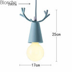 Suspension LED conique avec cornes de cerf colorée
