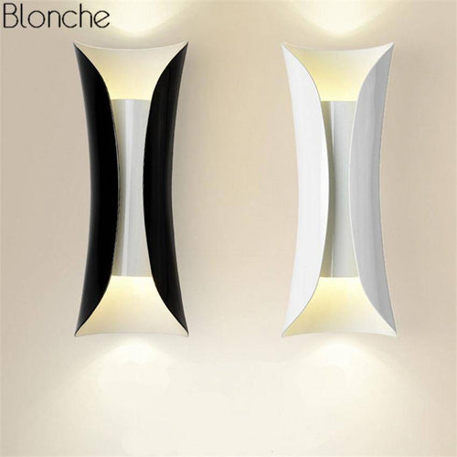 Applique murale design à LED en métal Pillow
