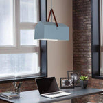 Suspension design en forme de maison de couleur
