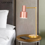 Lampe de bureau LED art déco barre or et abat-jour coloré