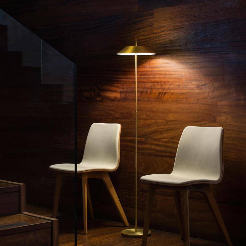 Lampadaire design abat-jour conique de couleur Contemporary