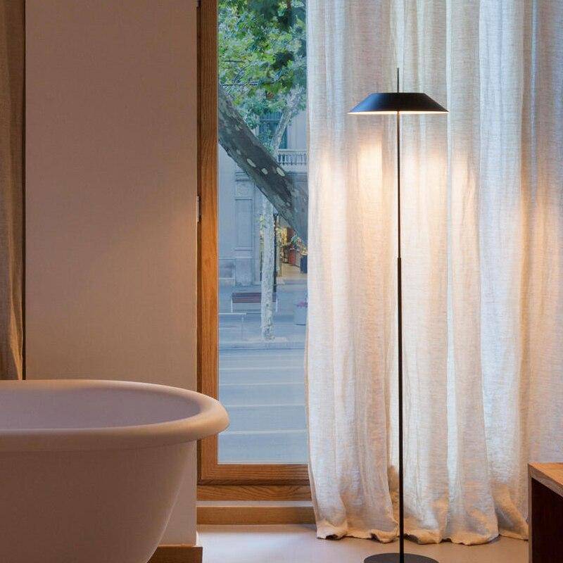 Lampadaire design abat-jour conique de couleur Contemporary