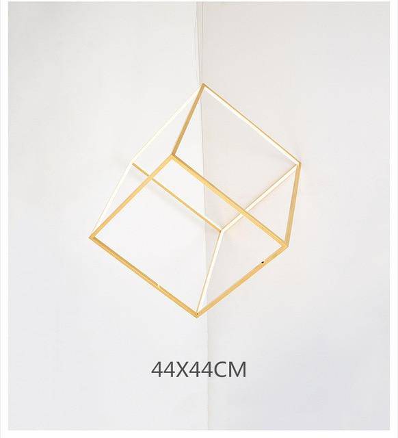 Suspension design à LED en forme de branches de cube dorée - vue 4 sur 9
