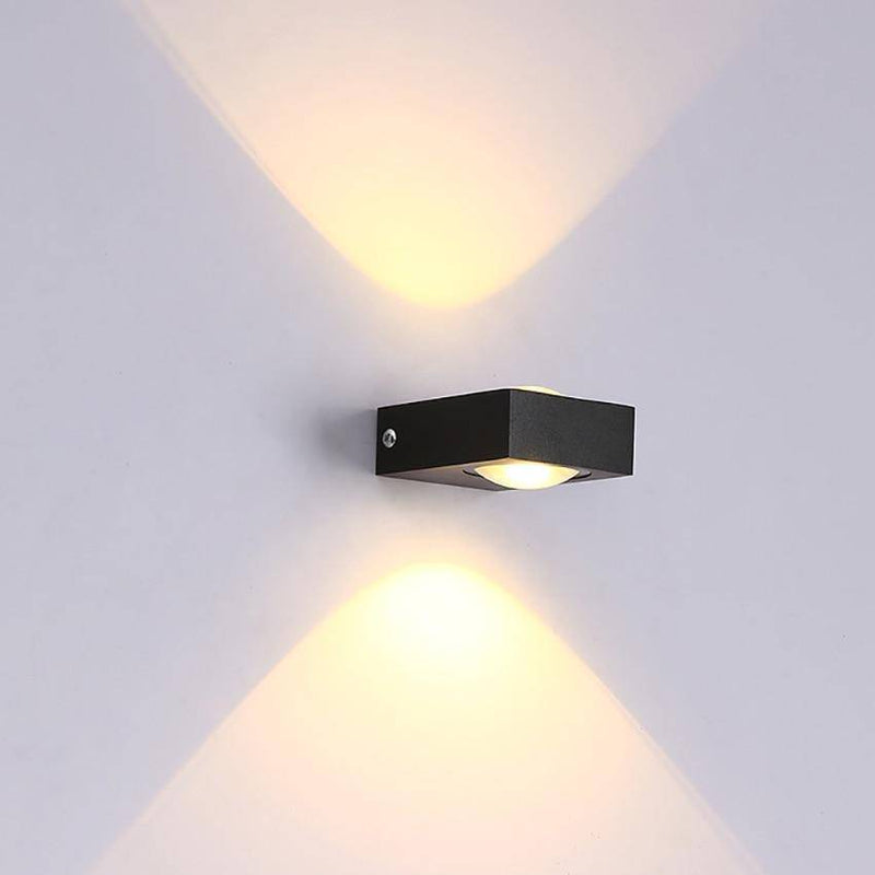 Aplique LED cuadrado con lámpara en ambos lados