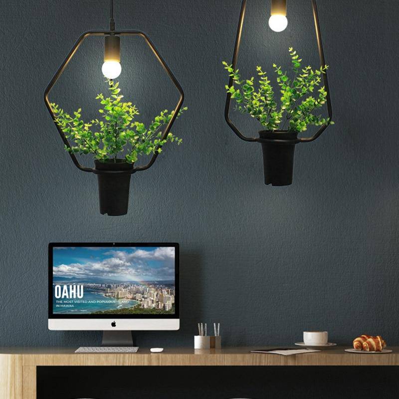 Shape pendant lamp with green plants Trazos