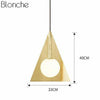 Suspension design dorée en forme de rond ou de triangle à LED