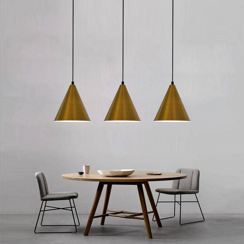 Suspension design doré en forme de cône Luxe - vue 5 sur 6