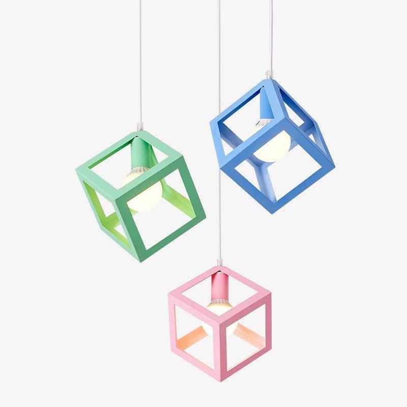 Suspension design à LED arête de cube de couleur en métal