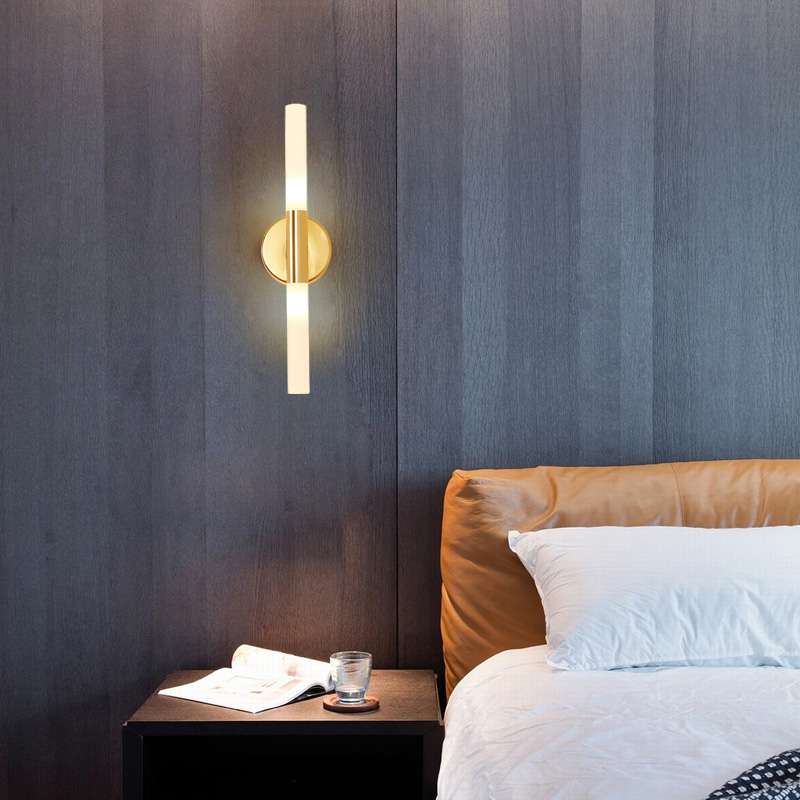 Applique murale design barre dorée et en verre à LED - vue 3 sur 8